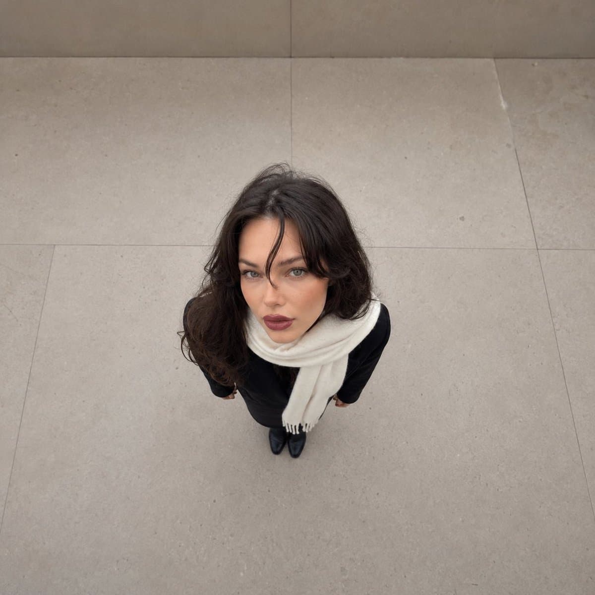Giant Head Miniature Body Photo Prompt