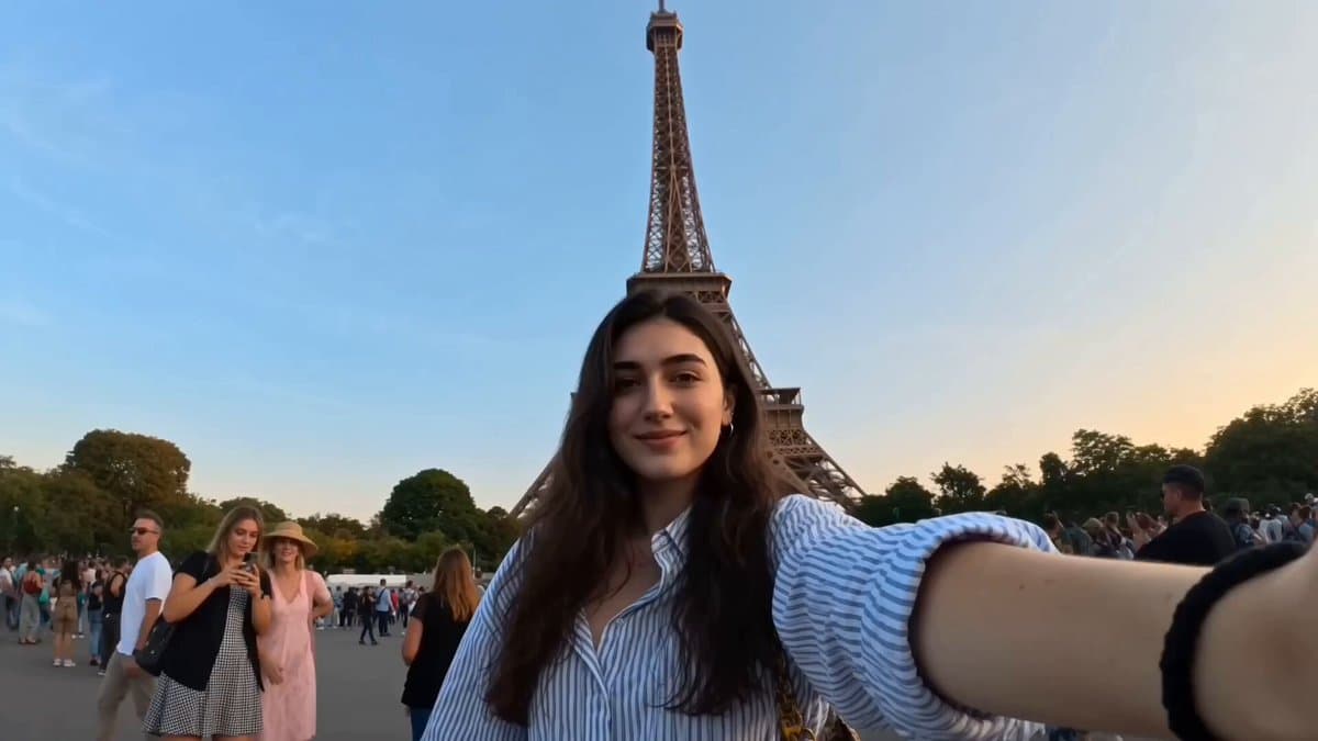 Global Travel Vlogger Hyper-lapse