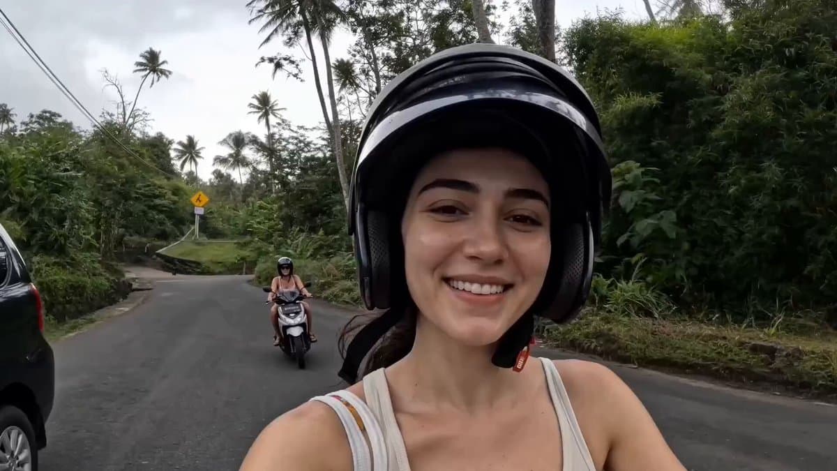 Bali Travel Vlog Collage Video Prompt