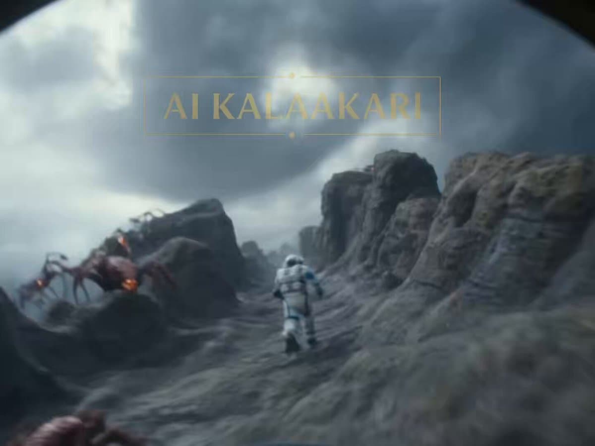 Astronaut vs Giant Alien Spiders Video Prompt