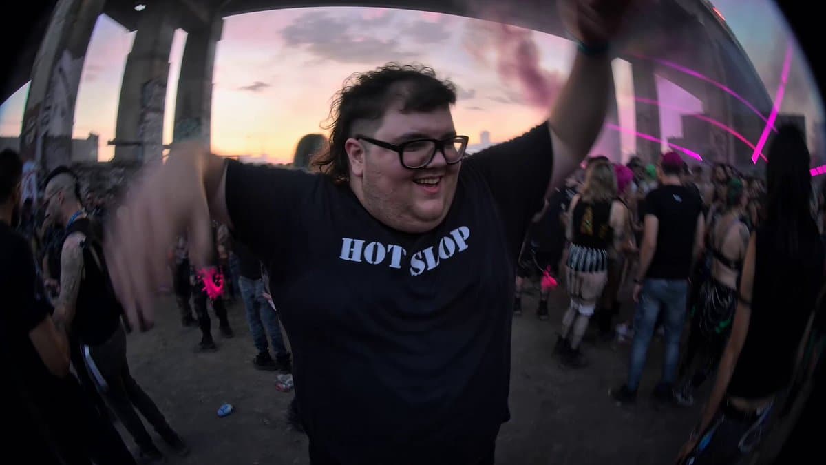Chaotic Rave Snorricam