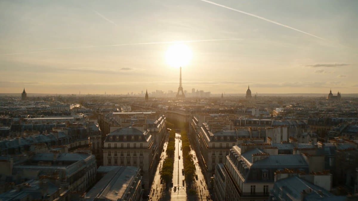 Apocalyptic Surreal Paris Eclipse Video